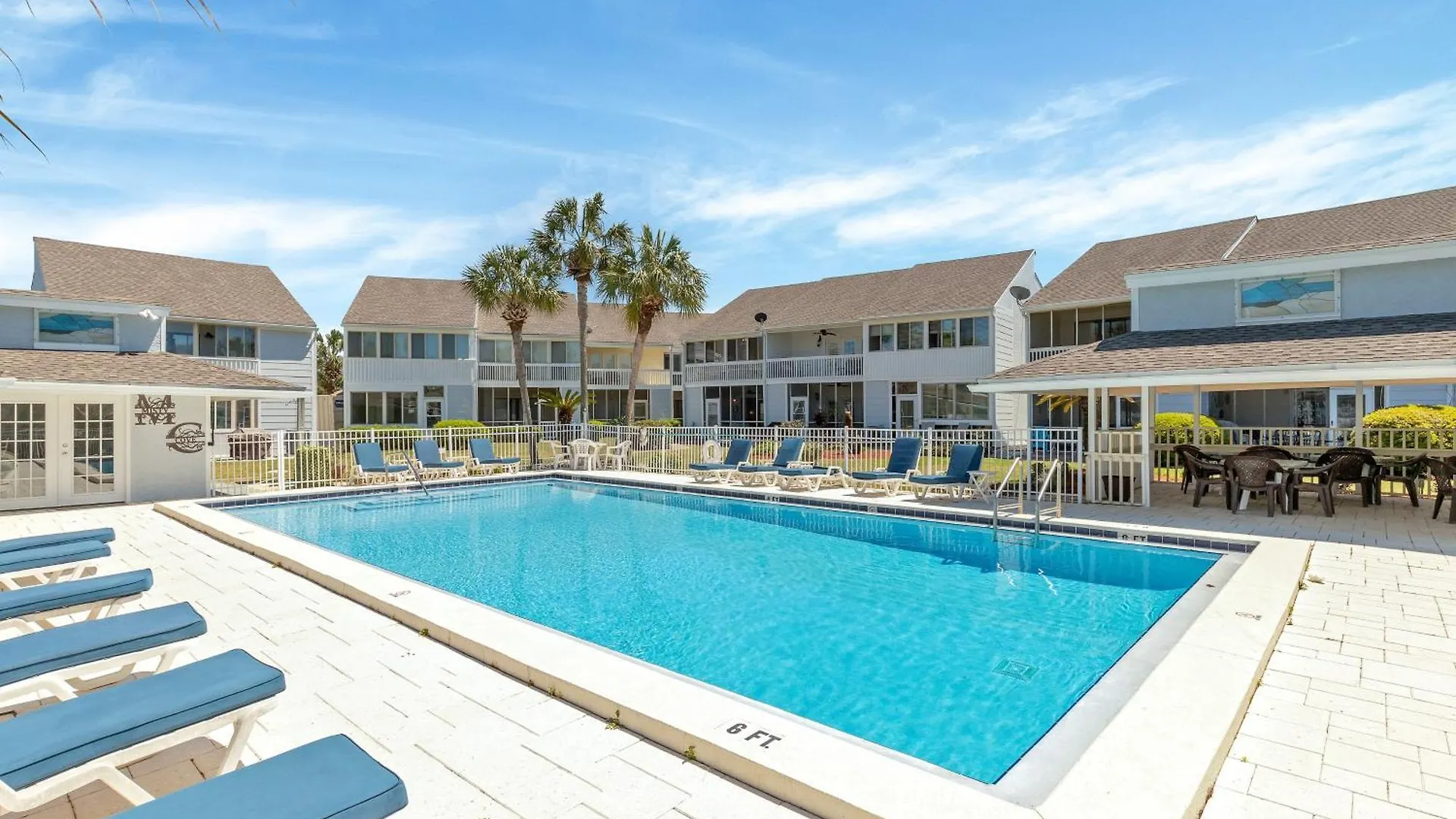 Magnolia By The Sea- By Holiday Isle Properties Destin